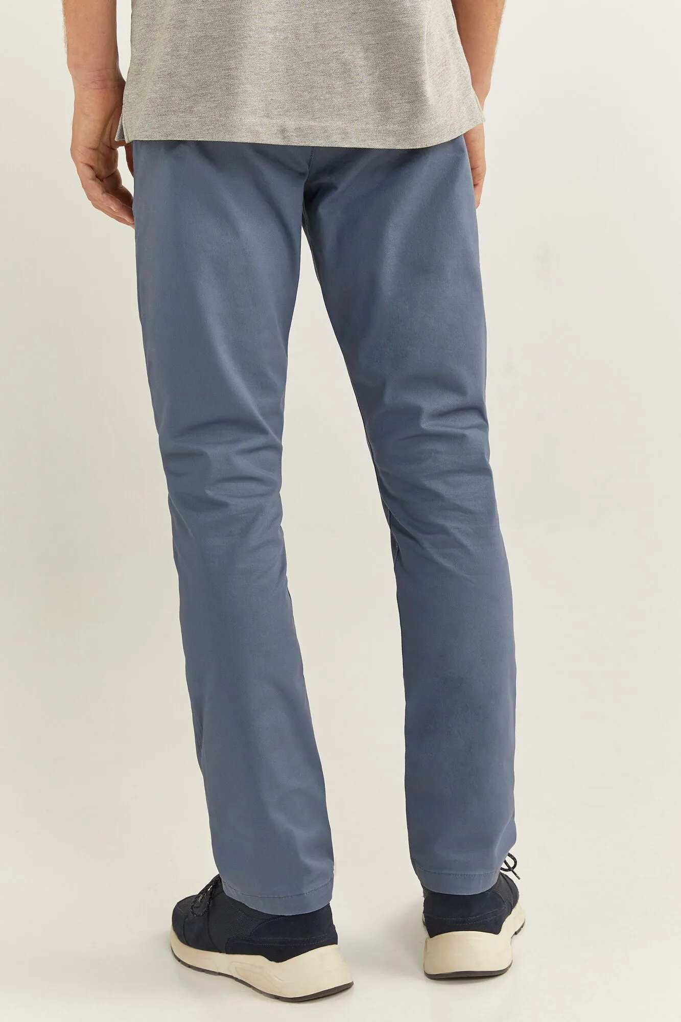 Basic slim chino