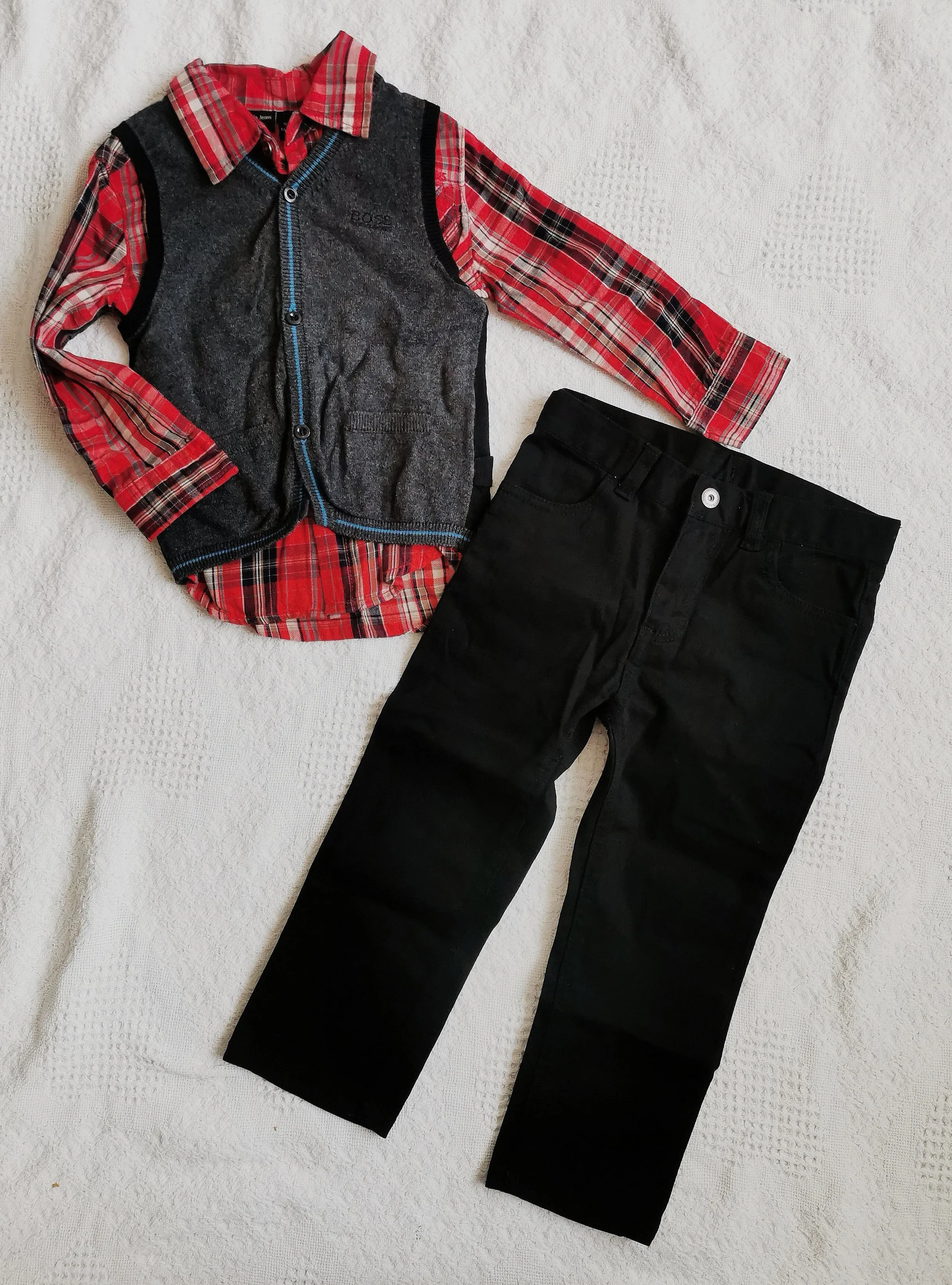 BOY SIZE 3 YEARS - HUGO BOSS / CALVIN KLEIN, 3 Piece Mix N Match Outfit EUC B24