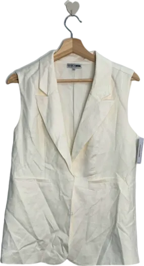 Fashion Nova White Sleeveless Blazer XS