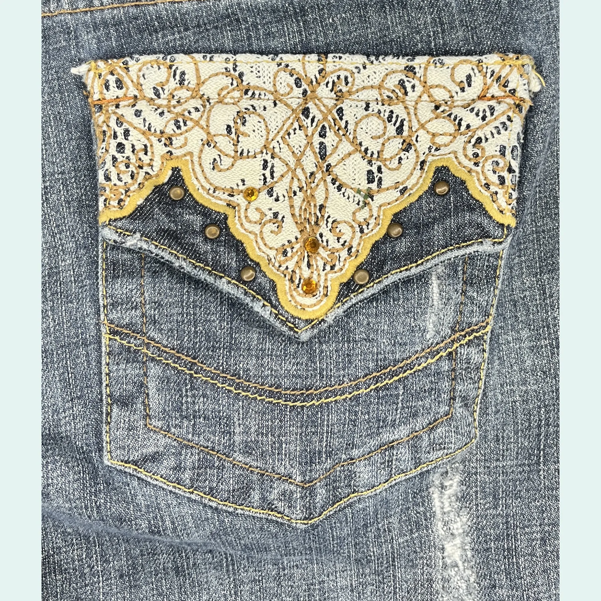 Indigo Royalty Denim Jeans Embroidered Pockets  Blue Size 11 SKU 000423-2