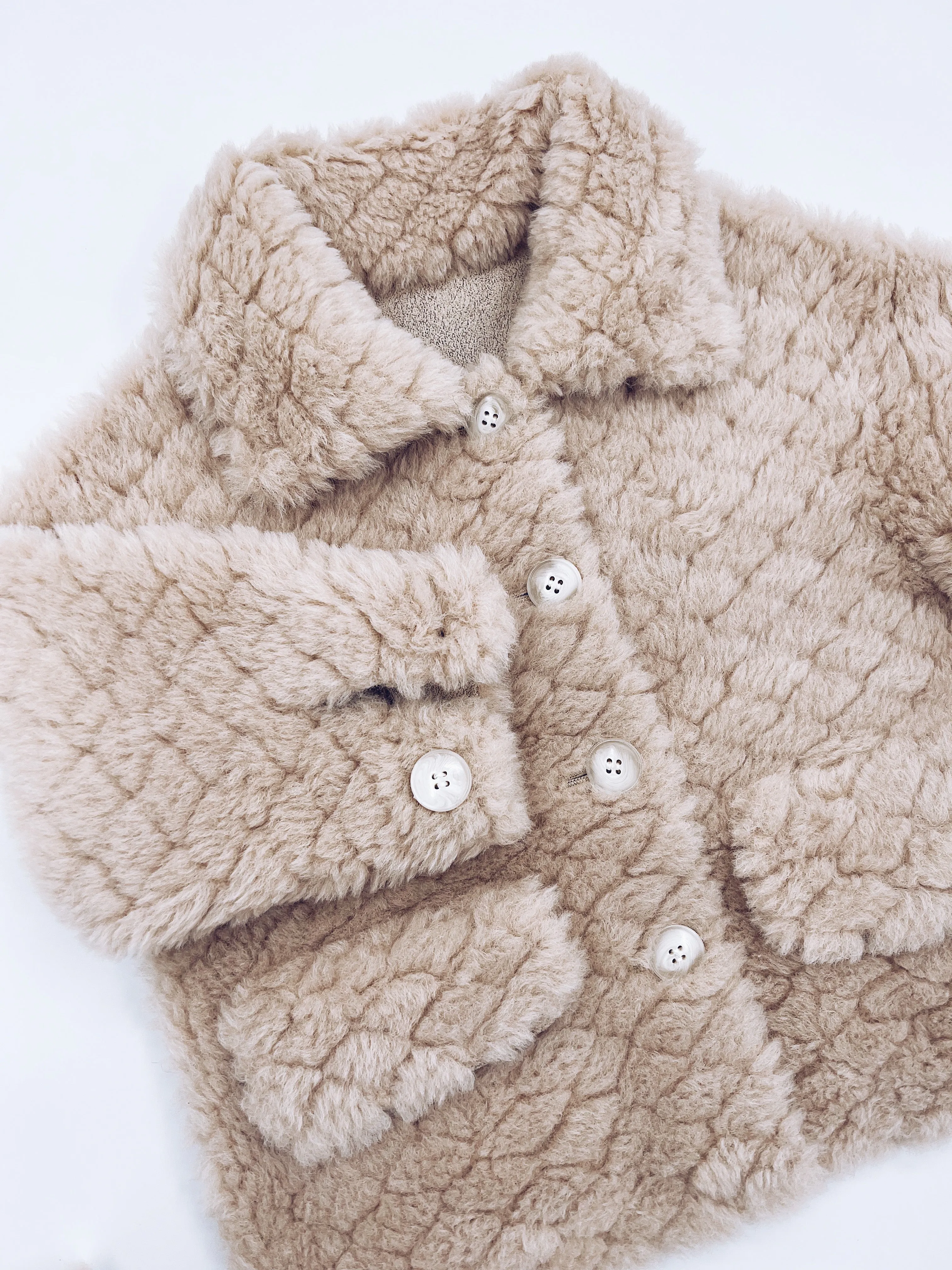 MI LOVES SIGNATURE Shearling Jacket Beige