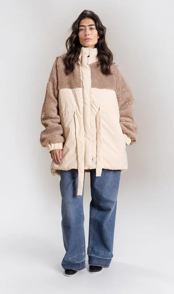 o200775-REVERSIBLE SHEARLING COAT - BEIGE