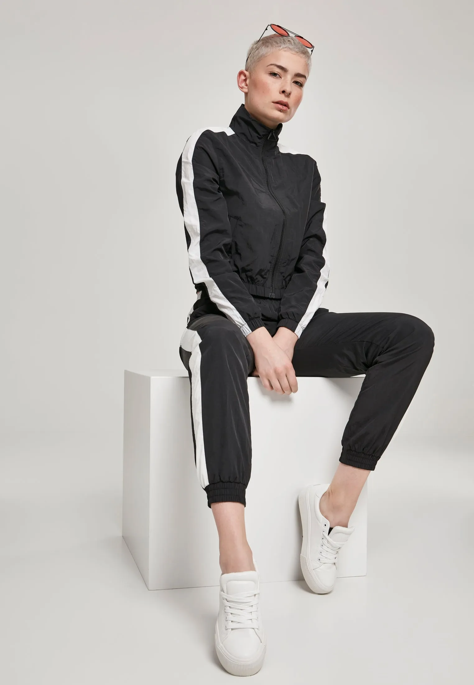 UC Short Striped Crinkle Track Jacket
