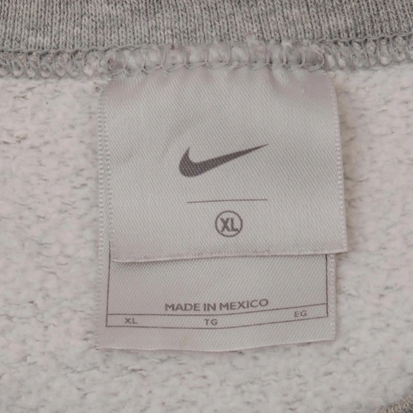 VINTAGE NIKE SWOOSH GREY SWEATSHIRT 2000S XL