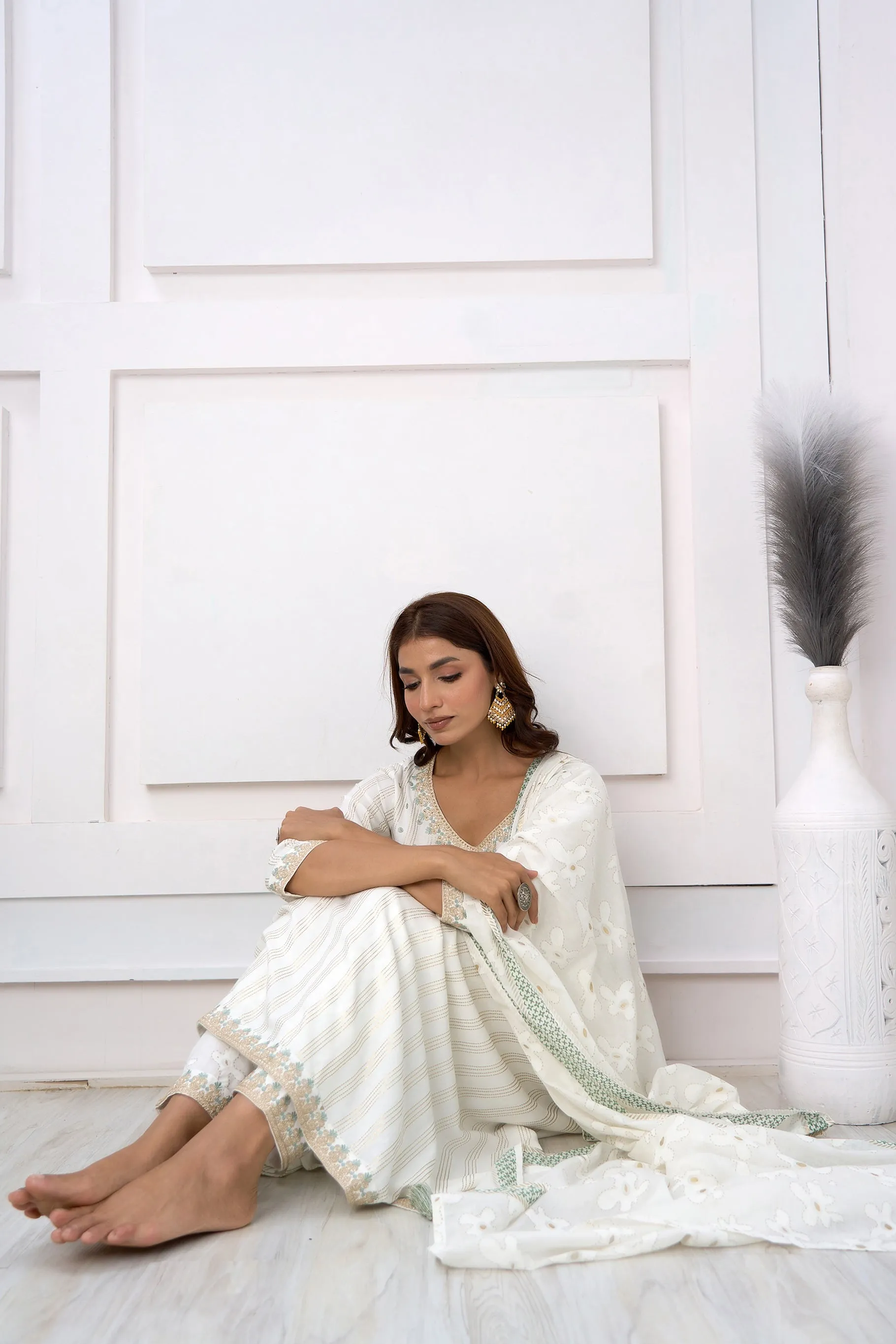 Womens Rayon White Alia Cut A-Line Kurta Pant and Dupatta With Fancy Potli Set