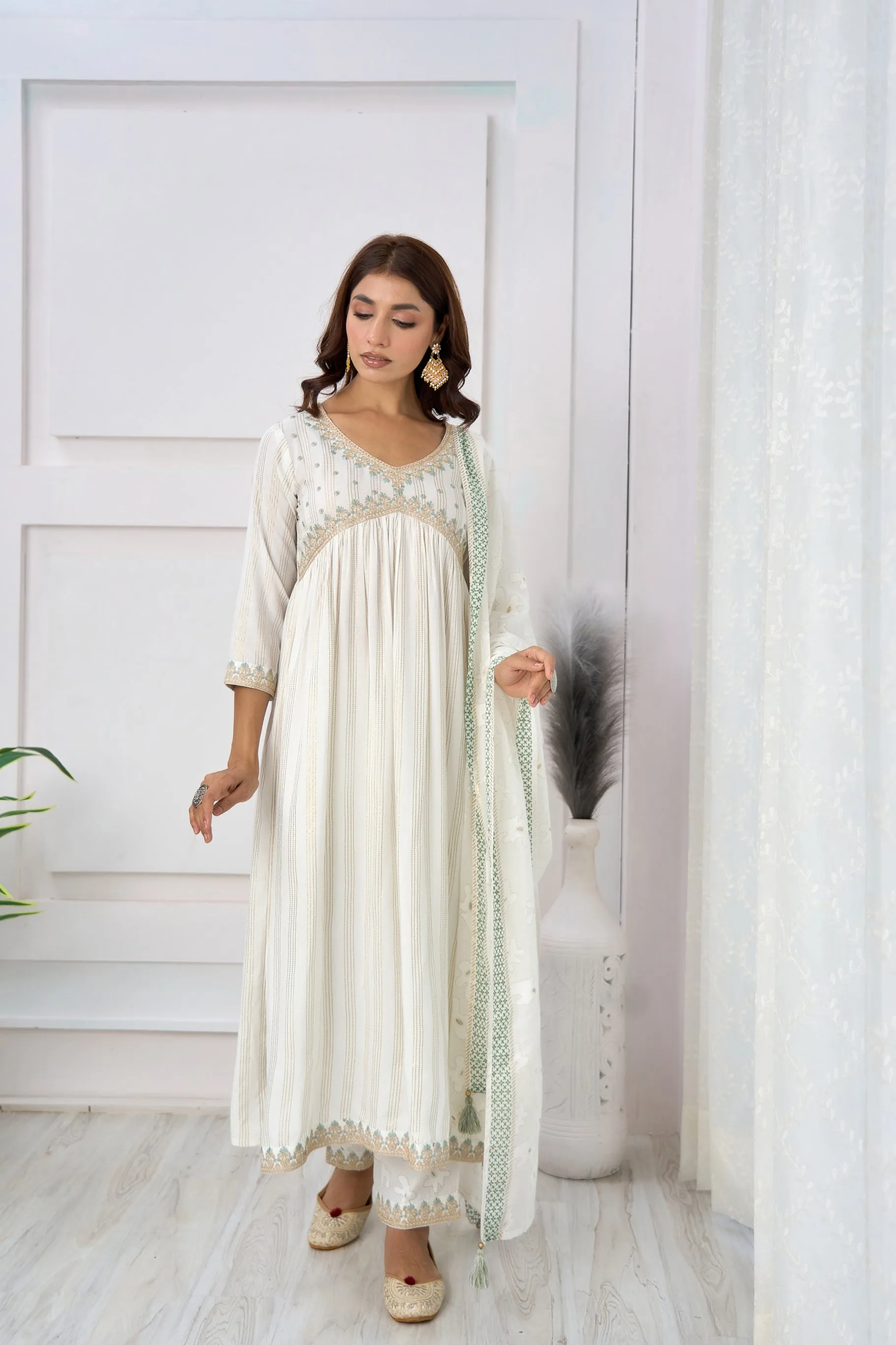 Womens Rayon White Alia Cut A-Line Kurta Pant and Dupatta With Fancy Potli Set